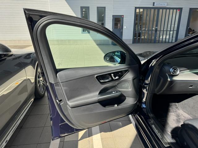 Cクラス C220dアバンギャルド AMGラインパッケージ 正規認定中古車 認定中古車保証2年 AMGラインパッケージ ベーシックパッケージ パノラミックスライディングルーフ 360°カメラ レザーエクスクルーシブパッケージ 禁煙車 LED オプションカラー(28枚目)