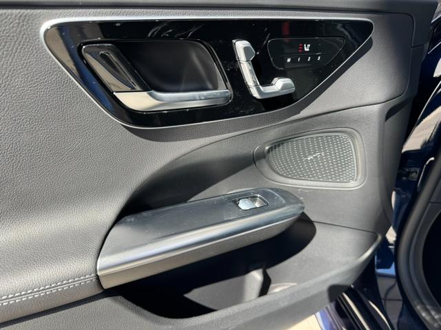 Cクラス C220dアバンギャルド AMGラインパッケージ 正規認定中古車 認定中古車保証2年 AMGラインパッケージ ベーシックパッケージ パノラミックスライディングルーフ 360°カメラ レザーエクスクルーシブパッケージ 禁煙車 LED オプションカラー(29枚目)