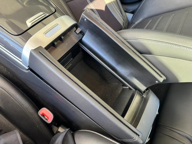 Cクラス C220dアバンギャルド AMGラインパッケージ 正規認定中古車 認定中古車保証2年 AMGラインパッケージ ベーシックパッケージ パノラミックスライディングルーフ 360°カメラ レザーエクスクルーシブパッケージ 禁煙車 LED オプションカラー(37枚目)