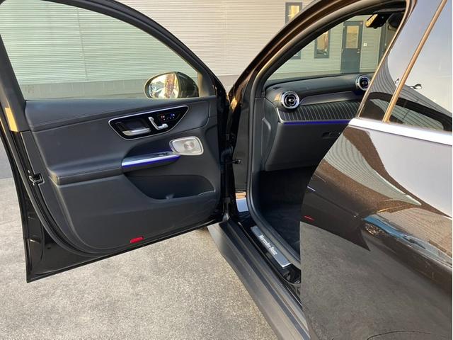 GLC GLC220d 4MクペドライバズP+AMGラインP 新車保証継承 弊社デモカー AMGレザーエクスクルーシブパッケージ パノラミックスライディングルーフ ブルメスター3Dサラウンドサウンドシステム シートヒーター シートベンチレーター 電動テールゲート(45枚目)