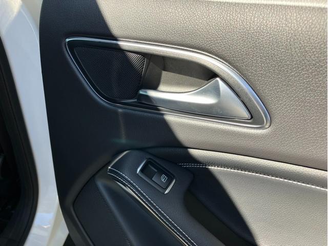 東名高速道路　静岡ＩＣ出口を右折していただき、直進約１ｋｍ左手に当店がございます。　広大な敷地には、認定中古車を多数展示しています。　ＭＢ東名静岡　ＴＥＬ：０５４−２０３−２００１