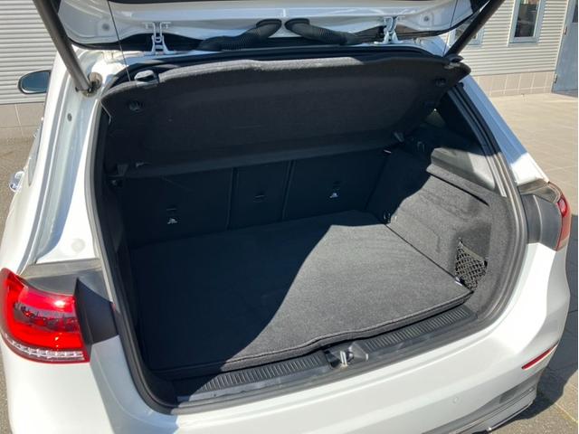 Bクラス B180 ナビゲーションP パノラミックスライディングルーフ レザーEX アドバンスドパッケージ 360度カメラシステム 弊社ユーザー様お下取り車 TV ETC 認定中古車保証2年(5枚目)