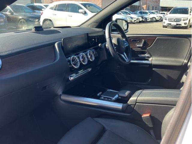 Bクラス B180 ナビゲーションP パノラミックスライディングルーフ レザーEX アドバンスドパッケージ 360度カメラシステム 弊社ユーザー様お下取り車 TV ETC 認定中古車保証2年(30枚目)