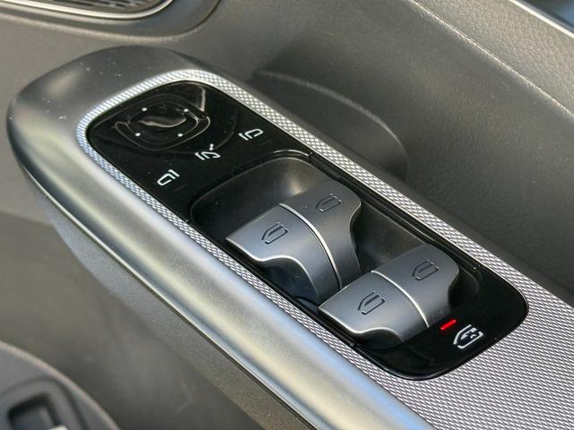 GLC GLC220d 4マチック ドライバーズパッケージ 正規認定中古車 認定中古車保証2年 禁煙車 AMGラインパッケージ パノラミックスライディングルーフ 360°カメラ シートヒーター 新車保証継承 メモリ付きパワーシート 弊社デモカーアップ LED(26枚目)