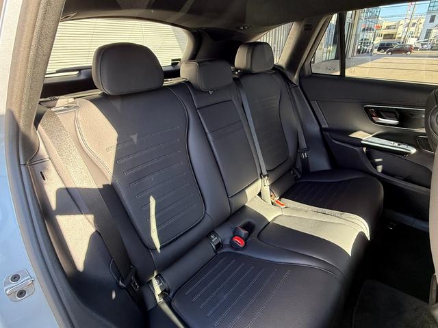 GLC GLC220d 4マチック ドライバーズパッケージ 正規認定中古車 認定中古車保証2年 禁煙車 AMGラインパッケージ パノラミックスライディングルーフ 360°カメラ シートヒーター 新車保証継承 メモリ付きパワーシート 弊社デモカーアップ LED(31枚目)