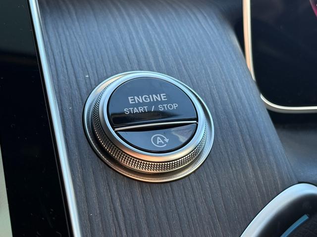 GLC GLC220d 4マチック ドライバーズパッケージ 正規認定中古車 認定中古車保証2年 禁煙車 AMGラインパッケージ パノラミックスライディングルーフ 360°カメラ シートヒーター 新車保証継承 メモリ付きパワーシート 弊社デモカーアップ LED(51枚目)