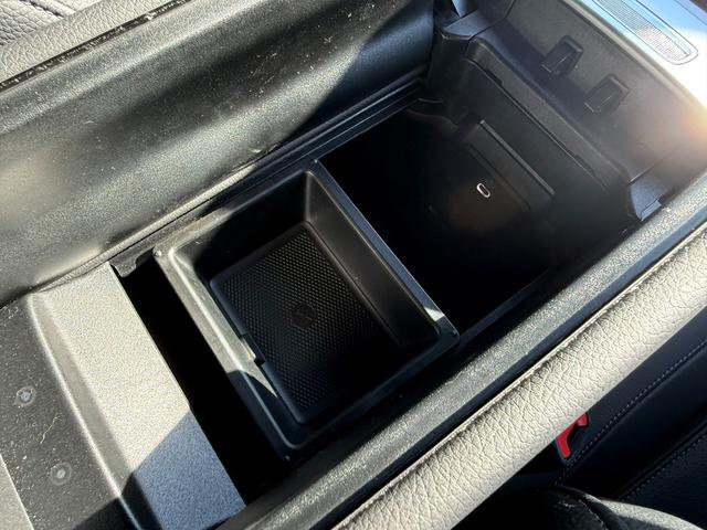 GLC GLC220d 4マチック ドライバーズパッケージ 正規認定中古車 認定中古車保証2年 禁煙車 AMGラインパッケージ パノラミックスライディングルーフ 360°カメラ シートヒーター 新車保証継承 メモリ付きパワーシート 弊社デモカーアップ LED(60枚目)