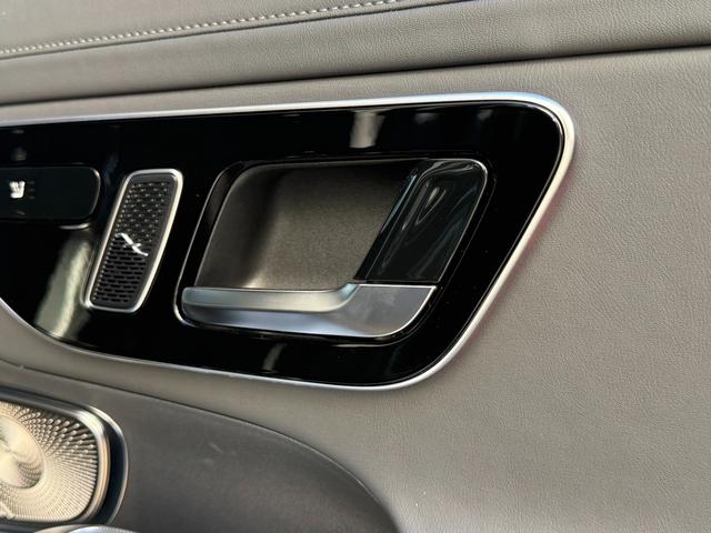 GLC GLC43 4マチックAMGレザエクスクルシブパケジ ヘッドアップディスプレイ ブルメスター3Dサラウンドサウンドシステム パノラミックスライディングルーフ シートヒーター シートベンチレーター 360°カメラ 弊社デモカーアップ 新車保証継承 禁煙車(26枚目)