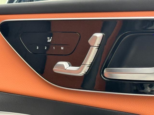 GLC GLC220d 4MクペドライバズP+AMGラインP 正規認定中古車 認定中古車保証2年付き オプションカラー 禁煙車 パノラミックスライディングルーフ ブルメスターサラウンドサウンドシステム ACC ヘッドアップディスプレイ 純正ドライブレコーダー(24枚目)