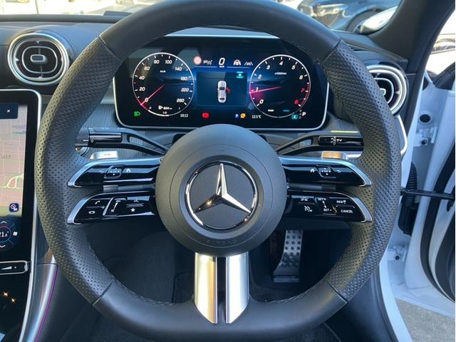 ���ϓI�Ȍ����ɃT�C�Y�����킹�鎖�ŁA�h���C�o�[�͎��R�ɃX�e�A�����O�����邱�Ƃ��ł��܂��B�@�������߂̃X�e�A�����O�͏����Ȉ��͂ł����삪�ł��A�������̃h���C�u�ł���J���y�������܂��B