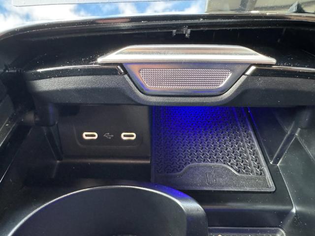 ���R�Θb�������F����A�e�@�\�̎g�p�������特�y��ړI�n�����q�l�֒�Ă���ȂǁA���܂łɂȂ��@�\��񋟂��܂��B