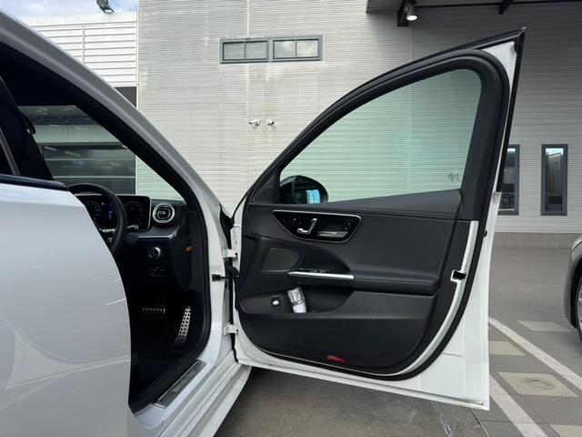 ���R�Θb�������F����A�e�@�\�̎g�p�������特�y��ړI�n�����q�l�֒�Ă���ȂǁA���܂łɂȂ��@�\��񋟂��܂��B