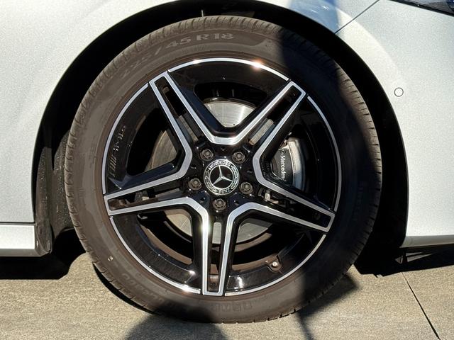 Ａクラスセダン Ａ２００ｄセダンＡＭＧレザエクスクルーシブパッケージ　ＡＭＧラインパッケージ　パノラミックスライディングルーフ　アドバンスドパッケージ　ヘッドアップディスプレイ　３６０°カメラ　シートヒーター　メモリ付きパワーシート　新車保証継承　弊社デモカーアップ（9枚目）