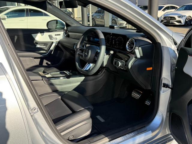 Ａクラスセダン Ａ２００ｄセダンＡＭＧレザエクスクルーシブパッケージ　ＡＭＧラインパッケージ　パノラミックスライディングルーフ　アドバンスドパッケージ　ヘッドアップディスプレイ　３６０°カメラ　シートヒーター　メモリ付きパワーシート　新車保証継承　弊社デモカーアップ（14枚目）