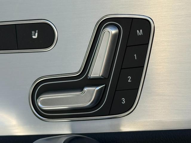 Ａクラスセダン Ａ２００ｄセダンＡＭＧレザエクスクルーシブパッケージ　ＡＭＧラインパッケージ　パノラミックスライディングルーフ　アドバンスドパッケージ　ヘッドアップディスプレイ　３６０°カメラ　シートヒーター　メモリ付きパワーシート　新車保証継承　弊社デモカーアップ（18枚目）