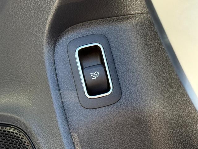 Ａクラスセダン Ａ２００ｄセダンＡＭＧレザエクスクルーシブパッケージ　ＡＭＧラインパッケージ　パノラミックスライディングルーフ　アドバンスドパッケージ　ヘッドアップディスプレイ　３６０°カメラ　シートヒーター　メモリ付きパワーシート　新車保証継承　弊社デモカーアップ（22枚目）