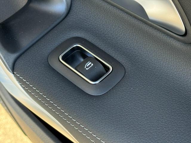 Ａクラスセダン Ａ２００ｄセダンＡＭＧレザエクスクルーシブパッケージ　ＡＭＧラインパッケージ　パノラミックスライディングルーフ　アドバンスドパッケージ　ヘッドアップディスプレイ　３６０°カメラ　シートヒーター　メモリ付きパワーシート　新車保証継承　弊社デモカーアップ（30枚目）