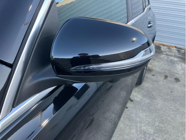 ���ϓI�Ȍ����ɃT�C�Y�����킹�鎖�ŁA�h���C�o�[�͎��R�ɃX�e�A�����O�����邱�Ƃ��ł��܂��B�@�������߂̃X�e�A�����O�͏����Ȉ��͂ł����삪�ł��A�������̃h���C�u�ł���J���y�������܂��B