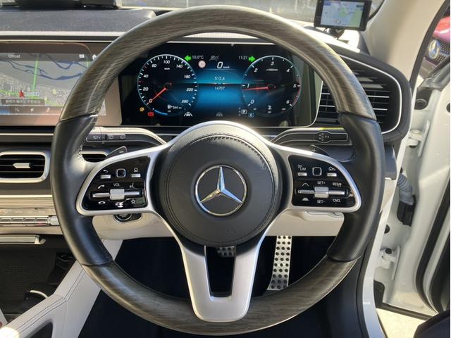 �d�s�b�ԍڊ�𑕔����Ă���܂��B�l�X�Ȋ��������K�p����܂��̂ŁA���݂ł͕K�{�����ƌ����鑕���ɂȂ�܂����B���݃J�[�h���������ł�����A�����ɗ��p�\�ł������܂��B