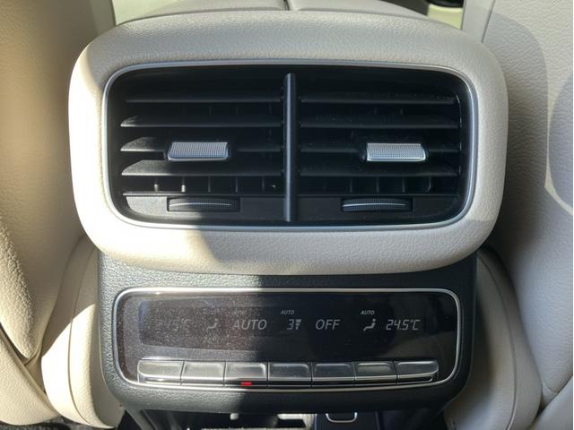 ���R�Θb�������F����A�e�@�\�̎g�p�������特�y��ړI�n�����q�l�֒�Ă���ȂǁA���܂łɂȂ��@�\��񋟂��܂��B