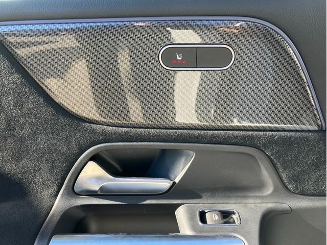 ���R�Θb�������F����A�e�@�\�̎g�p�������特�y��ړI�n�����q�l�֒�Ă���ȂǁA���܂łɂȂ��@�\��񋟂��܂��B