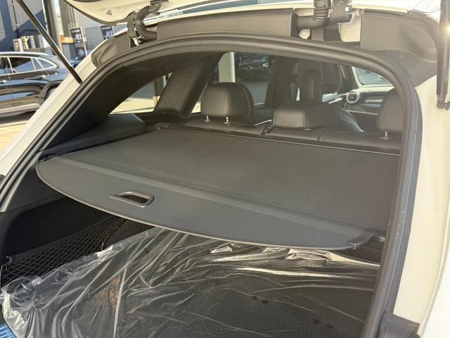 GLC GLC220d 4マチック AMGラインパッケージ 正規認定中古車 認定中古車保証2年付き 新車保証継承 弊社デモンストレーションカー 禁煙車 純正ドライブレコーダー ACC ハンズオフ 360°カメラ オートトランク パノラミックスライディングルーフ(18枚目)