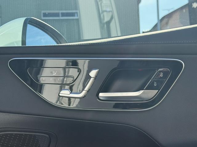 GLC GLC220d 4マチック AMGラインパッケージ 正規認定中古車 認定中古車保証2年付き 新車保証継承 弊社デモンストレーションカー 禁煙車 純正ドライブレコーダー ACC ハンズオフ 360°カメラ オートトランク パノラミックスライディングルーフ(22枚目)
