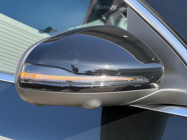 �����Z�f�X�E�x���c�̃{�f�B�\���́A�Ռ��z���X�y�[�X���\���m�ۂ��邱�ƂŖ�����Փ˂��Ă��܂����ۂł��Ռ����u���ɘa�炰�܂��B�@����Ɋ��ȃt���[��������A�l�̏�Ԃ��Ă���R�b�N�s�b�g�����܂��B