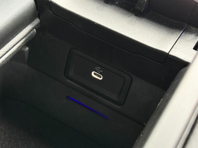 Ｃクラスステーションワゴン Ｃ２００　ステーションワゴン　ラグジュアリー　メモリ付きパワーシート　シートヒーター　純正ドライブレコーダー　ＭＢＵＸ　当店デモカーアップ　フットトランクオープナー　新車保証継承　認定中古車保証２年　ＥＴＣ　パノラミックスライディングルーフ（54枚目）