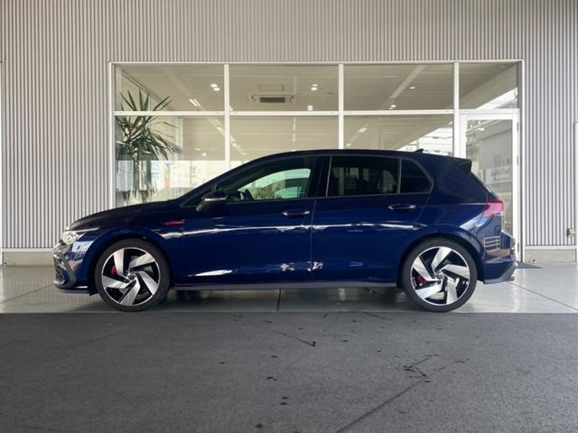 ゴルフＧＴＩ ベースグレード　認定中古車　アダプティブコントロール　同一車線内全車速運転支援システム　ＬＥＤヘッドライト　ブラインドスポット　ＥＴＣ２．０　Ａｐｐ－Ｃｏｎｅｃｔ　ＬＥＤテールランプＲｅａｄｙ　２　Ｄｉｓｃｏｖｅｒ（7枚目）