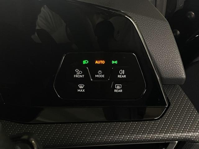 ゴルフRヴァリアント 認定中古車 Advance 19インチ アダプティブコントロール LEDマトリックスヘッドランプ スマートフォン非接触充電 LEDテールランプ App-Conect 同一車線内全車速運転支援システム(14枚目)