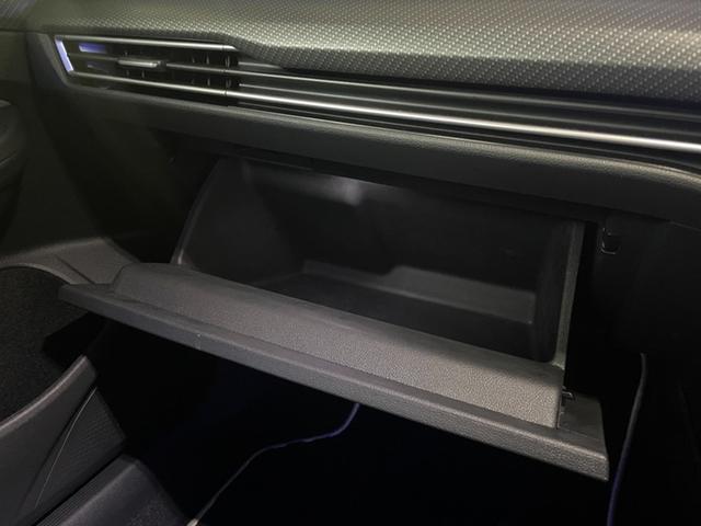 ゴルフRヴァリアント 認定中古車 Advance 19インチ アダプティブコントロール LEDマトリックスヘッドランプ スマートフォン非接触充電 LEDテールランプ App-Conect 同一車線内全車速運転支援システム(29枚目)