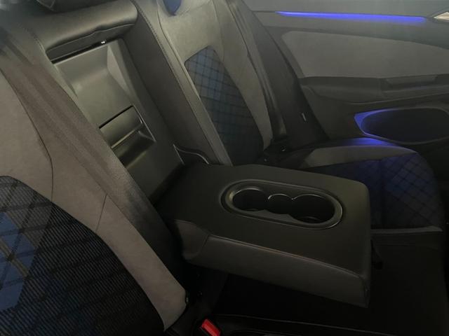 ゴルフRヴァリアント 認定中古車 Advance 19インチ アダプティブコントロール LEDマトリックスヘッドランプ スマートフォン非接触充電 LEDテールランプ App-Conect 同一車線内全車速運転支援システム(40枚目)