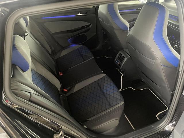 ゴルフRヴァリアント 認定中古車 Advance 19インチ アダプティブコントロール LEDマトリックスヘッドランプ スマートフォン非接触充電 LEDテールランプ App-Conect 同一車線内全車速運転支援システム(41枚目)