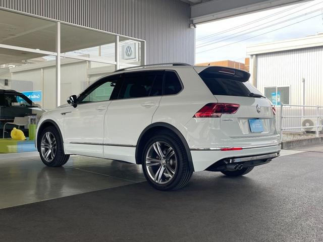 ティグアン ＴＤＩ　４モーション　Ｒライン　認定中古車　アダプティブシャーシーコントロール　１９インチホイール　アダプティブコントロール　ＬＥＤヘッドランプ　ＬＥＤテールランプ　Ａｐｐ－Ｃｏｎｅｃｔ　同一車線内全車速運転支援システム（5枚目）