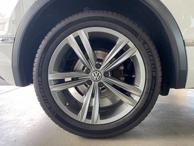 ティグアン ＴＤＩ　４モーション　Ｒライン　認定中古車　アダプティブシャーシーコントロール　１９インチホイール　アダプティブコントロール　ＬＥＤヘッドランプ　ＬＥＤテールランプ　Ａｐｐ－Ｃｏｎｅｃｔ　同一車線内全車速運転支援システム（10枚目）