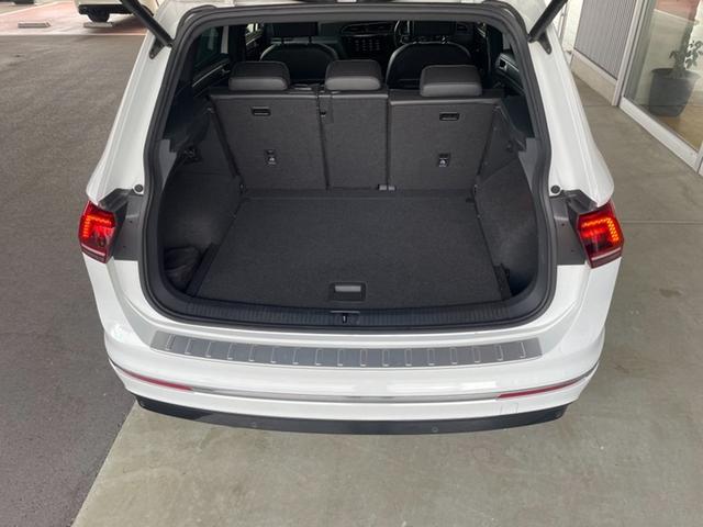 ティグアン ＴＤＩ　４モーション　Ｒライン　認定中古車　アダプティブシャーシーコントロール　１９インチホイール　アダプティブコントロール　ＬＥＤヘッドランプ　ＬＥＤテールランプ　Ａｐｐ－Ｃｏｎｅｃｔ　同一車線内全車速運転支援システム（42枚目）