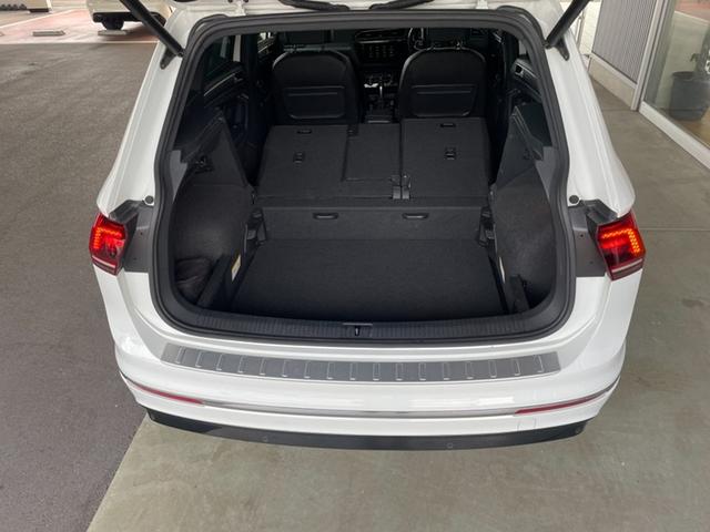 ティグアン ＴＤＩ　４モーション　Ｒライン　認定中古車　アダプティブシャーシーコントロール　１９インチホイール　アダプティブコントロール　ＬＥＤヘッドランプ　ＬＥＤテールランプ　Ａｐｐ－Ｃｏｎｅｃｔ　同一車線内全車速運転支援システム（43枚目）