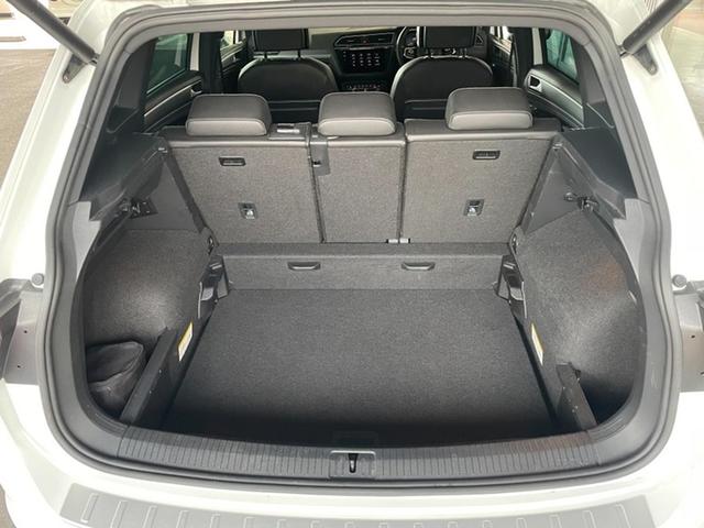 ティグアン ＴＤＩ　４モーション　Ｒライン　認定中古車　アダプティブシャーシーコントロール　１９インチホイール　アダプティブコントロール　ＬＥＤヘッドランプ　ＬＥＤテールランプ　Ａｐｐ－Ｃｏｎｅｃｔ　同一車線内全車速運転支援システム（44枚目）