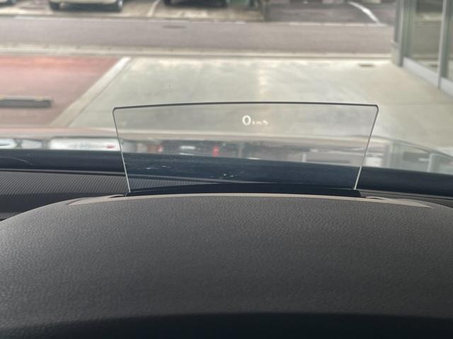 ヘッドアップディスプレイを搭載。