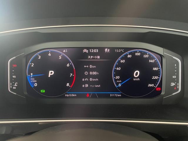 １０．２５インチＴＦＴ液晶のデジタルメータークラスタ−”ＤｉｇｔａｌＣｏｃｋｐｉｔＰｒｏ”を装備です。