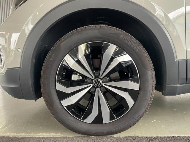 Ｔ－クロス ＴＳＩ　スタイル　認定中古車　デジタルメーター　アダプティブコントロール　　ＬＥＤヘッドランプ　ＥＴＣ　ブラインドスポットディクション　Ａｐｐ－Ｃｏｎｅｃｔ　衝突軽減ブレーキ　バックカメラ（8枚目）