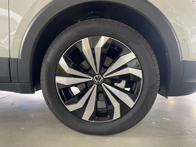 Ｔ－クロス ＴＳＩ　スタイル　認定中古車　デジタルメーター　アダプティブコントロール　　ＬＥＤヘッドランプ　ＥＴＣ　ブラインドスポットディクション　Ａｐｐ－Ｃｏｎｅｃｔ　衝突軽減ブレーキ　バックカメラ（11枚目）