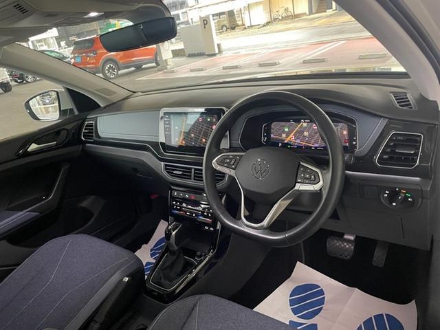 Ｔ－クロス ＴＳＩ　スタイル　認定中古車　デジタルメーター　アダプティブコントロール　　ＬＥＤヘッドランプ　ＥＴＣ　ブラインドスポットディクション　Ａｐｐ－Ｃｏｎｅｃｔ　衝突軽減ブレーキ　バックカメラ（13枚目）