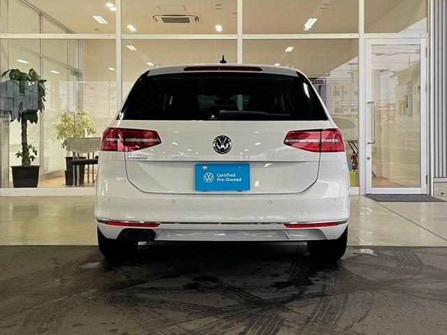 ���E����̎��p�����m����@�\��o�b�N�ŏo�Ɏ��̃Z���T�[�A�ً}�u���[�L�@�\����������Ă���܂��B