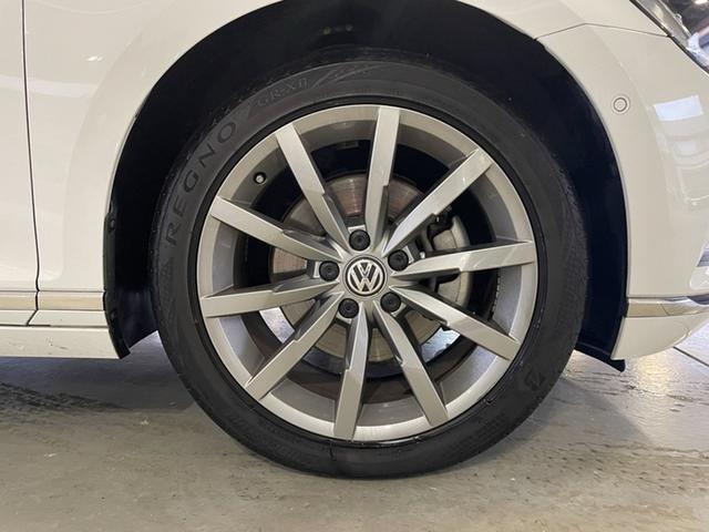 �Q�R�T�^�S�T�q�P�W�^�C���ɂg�������k��������p�̃A���~�z�C�[���𑕒����Ă���܂��B