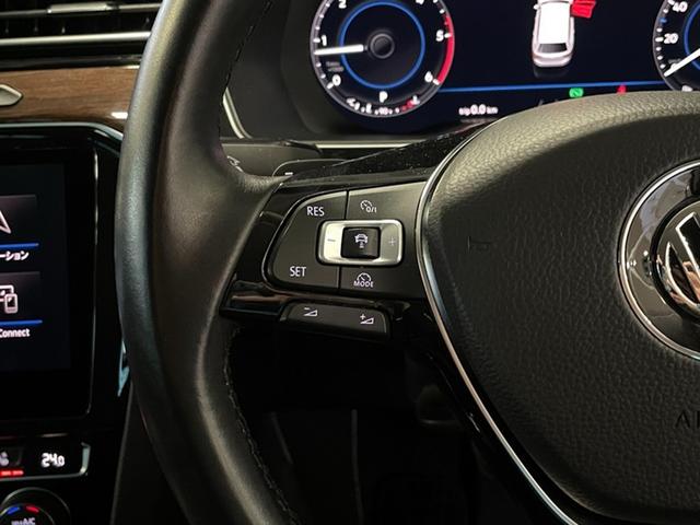 �ݒ肵���X�s�[�h������Ɏ����ŉ����������A���̎Ԋԋ�����ۂ��Œ������^�]�@�̔�J���y������h�`�b�b�h�𑕔��B