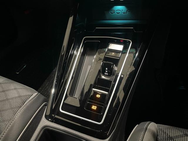 �ӂ��̃N���b�`���g���G���W������̃p���[���_�C���N�g�ɓ`�B���A�R�����ɂ��v������V���c�r�f�𓋍ځB