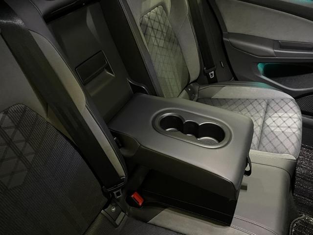 ��Ȃ̃A�[�����X�g�ɂ̓h�����N�t�H���_�[���Q�����p�ӂ��Ă���܂��B