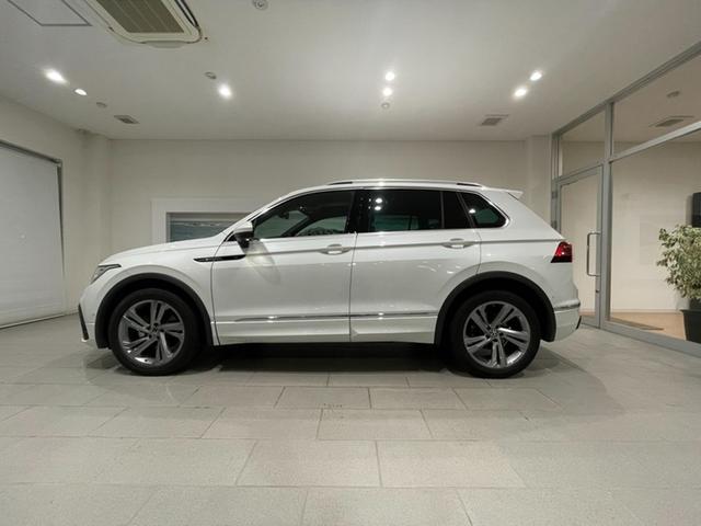 �t�����g���烊���܂Œ����I�ȃv���X���C����h�A�ƃh�A�̌��ԂȂǑ��Зl�Ƃ͈�����悷�d�オ��ł��B